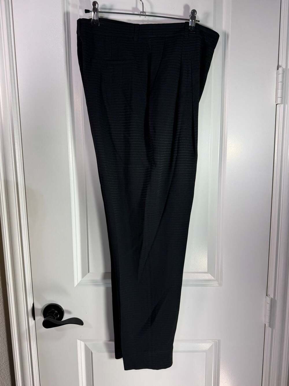 M.M.LaFleur Trousers Size 8 Black Pinstripe Pleated Pants